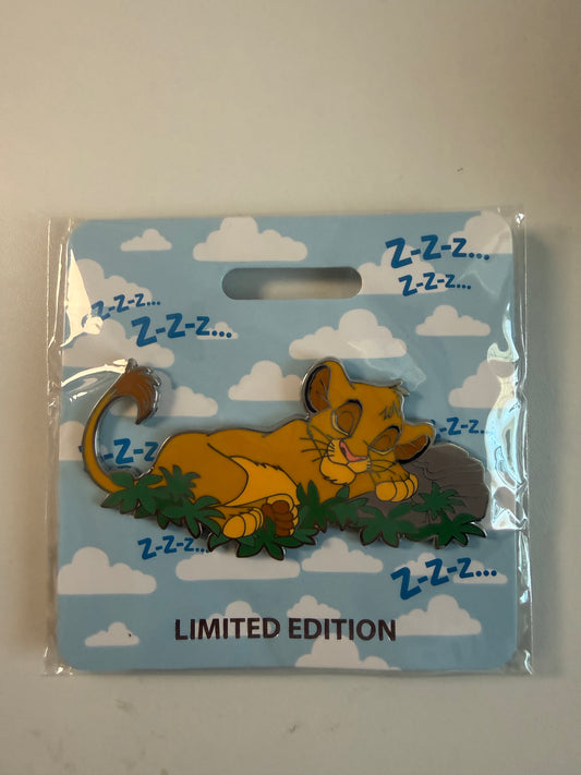 Simba Cat Nap Pin