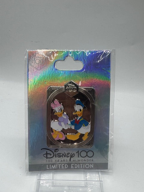 Donald Daisy DEC 100 LE 400 Disney Pin