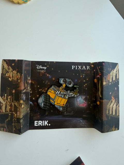 Walle Pixar Pin Erik