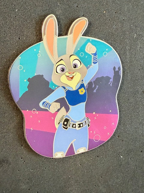 Zootopia WDI LE 400 Judy Comes with Card and Plastic