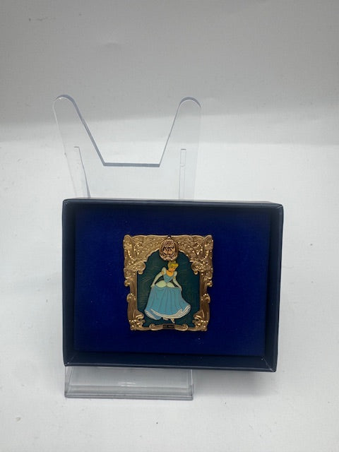 Cinderella Club 33 LE 500 Disney Pin