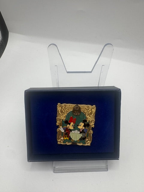 Club 33 Mickey and Minnie LE 500 Disney Pin