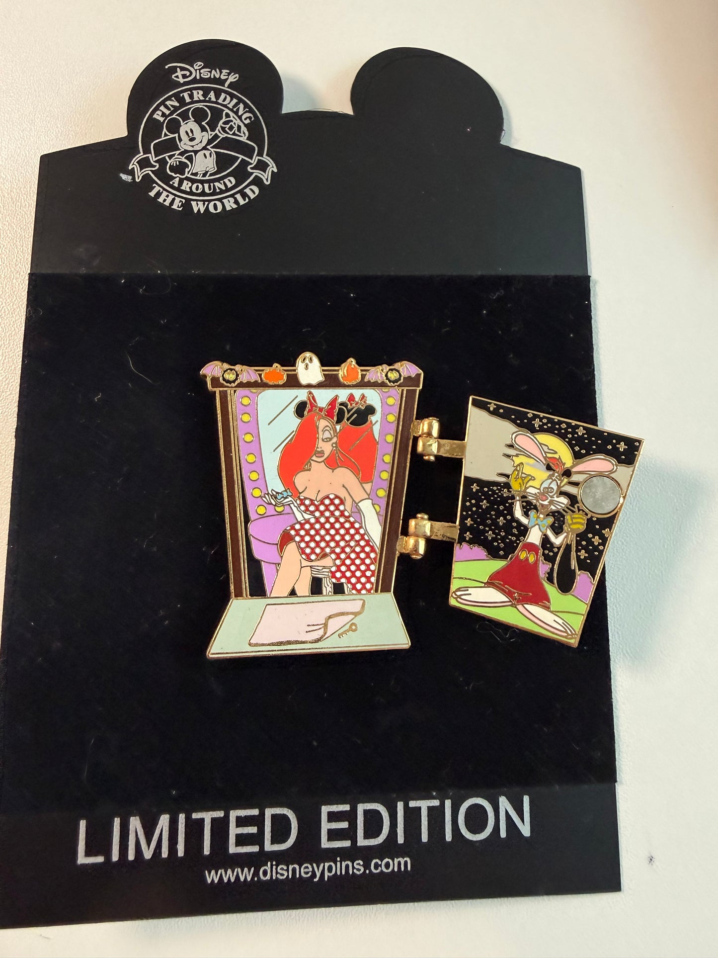 Roger Rabbit Jessica Shopping Door LE 100 Disney Pin