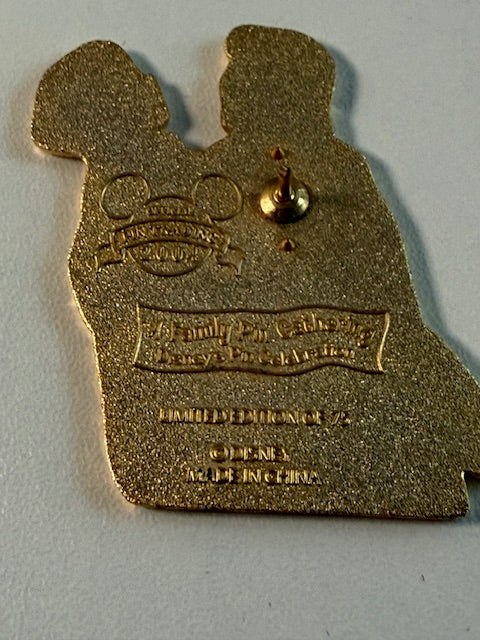 Snow White Family Pin Gathering LE 75 PLEASE READ FLAWED