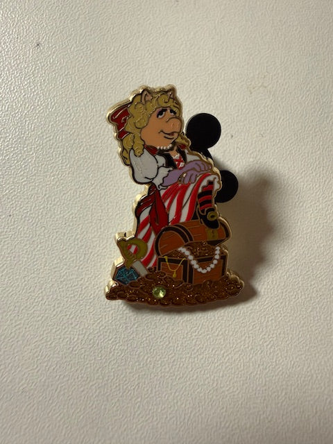 Miss Piggy Mystery WDI LE 450 Disney Pin Compass