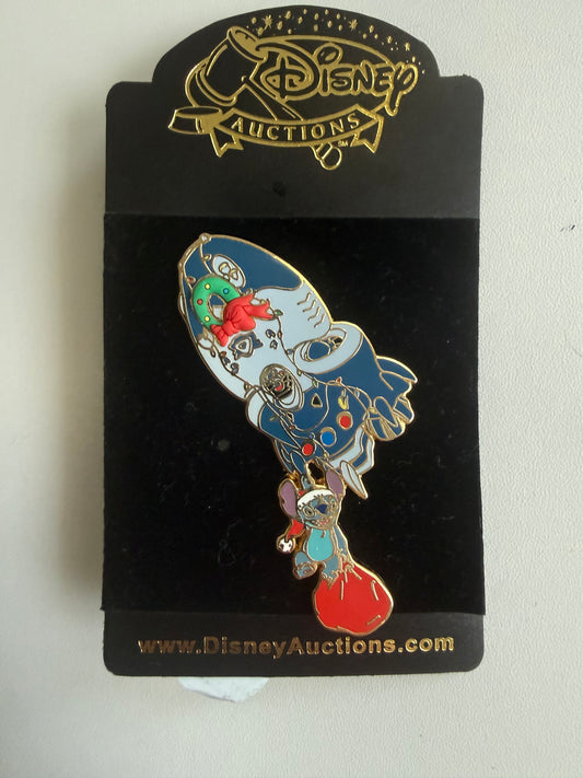 Disney Auction Stitch Home for Holidays LE 100 Disney Pin