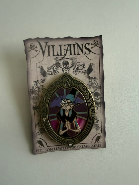 Yzma Paris Villain LE 700 Disney Pin