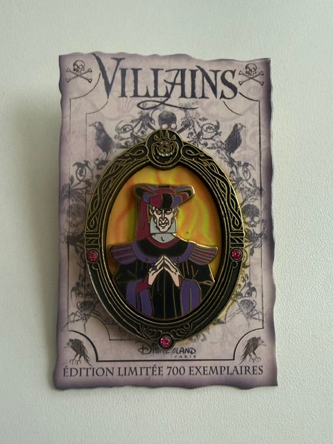 Frollo Paris Villain LE 700 Disney Pin