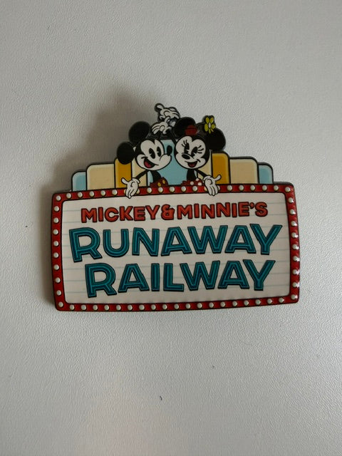 Mickey Minnie Runaway WDI LE 300 Disney Pin